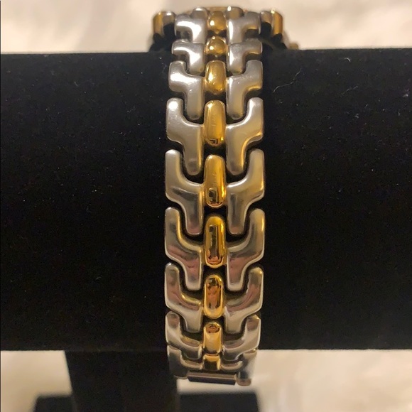 Anne Klein two tone gold and silver seashell face - Picture 2 of 4